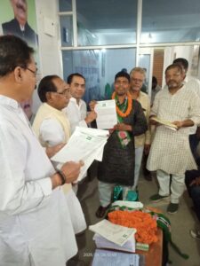 Bihar News-Rajapakar-- Rajesh Kumar, resident of Rajapakar market of the block headquarters, became the block president of JDU Technical and Labor Cell.