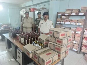 BiharNews A huge amount of foreign liquor along with 3 motorcycles recovered from Bairia Gandak Diara