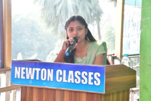 Bihar News-Rajapakar -- Uttam, daughter of Akhilesh Kumar and Sangeeta Kumari, resident of Rajapakar Southern Panchayat of the block area, has brought laurels to the area by succeeding in the Bihar Police Constable Recruitment Examination.