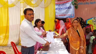 Bihar News- Special development camps were organised in 134 Mahadalit tolas of 16 blocks of the district.