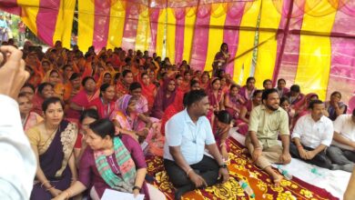 Bihar News- Information about government schemes is being provided through video films and leaflets in the Mahila Samvad program.