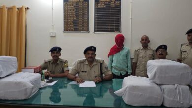 BiharNews One smuggler arrested with 57 kg ganja, Bolero seized