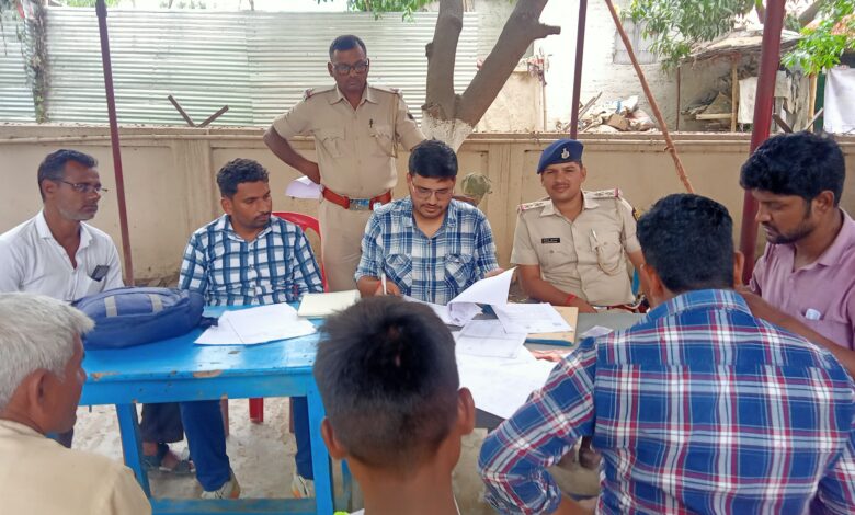 Bihar News-Rajapakar-- Land dispute resolution camp was organized in police station premises Rajapakar