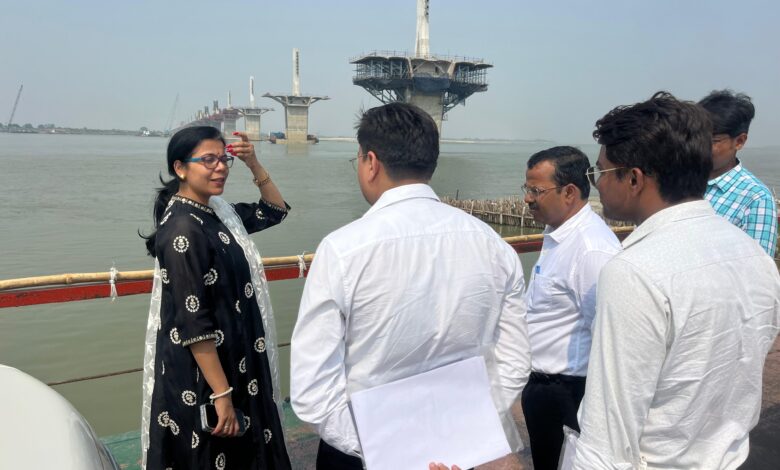 Bihar News-District Magistrate inspected the six lane New Ganga Bridge project, gave instructions for timely completion