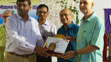 BiharNews Health workers were rewarded for their better work in family planning