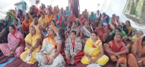Bihar News-Rajapakar-- A women's dialogue program was organized by Himalaya Jeevika Gram Organization in Rajapakar Market Ward No. 11 of the block headquarters.