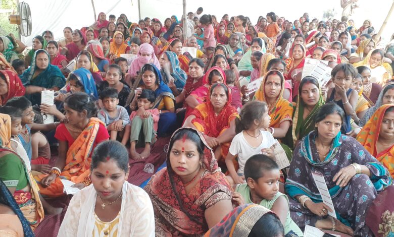 Bihar News-Rajapakar-- A women's dialogue program was organized by the Utsav Gram Organization in ward number 14 of Rajapakar North Panchayat.