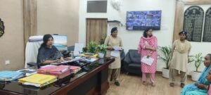 Bihar News- An interview (Janata Darbar) program with the common people was organized in the office room of the District Officer, Vaishali.