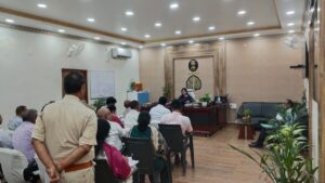 Bihar News- A meeting of the District Road Safety Committee was held under the chairmanship of DM Mrs. Varsha Singh to control the increasing road accidents in the district.