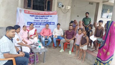 Bihar News-Rajapakar-- A development camp was organized in the Scheduled Caste and Scheduled Tribe Tola under Dr. Ambedkar Samagra Seva Abhiyan in the Kali Sthan premises in Bakarpur Qutubpur village of Bakarpur Panchayat of the block area.