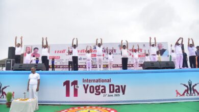 Prayagraj News: 11वें अन्तर्राष्ट्रीय योग दिवस के अवसर पर संगम नोज पर वृहद स्तर पर भव्य योगाभ्यास कार्यक्रम का हुआ आयोजन