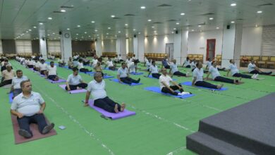 Prayagraj News: Yoga practice program was organized in the Law Museum Hall of the High Court