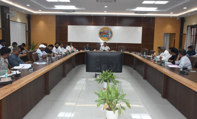 Prayagraj News: District Disaster Management Authority meeting concluded under the chairmanship of District Magistrate in view of possible flood