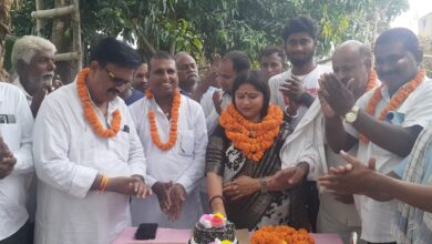 Bihar News-Rajapakar-- A meeting of Mahagathbandhan workers was organized in the premises of the community hall located at Dhelforwa Chowk