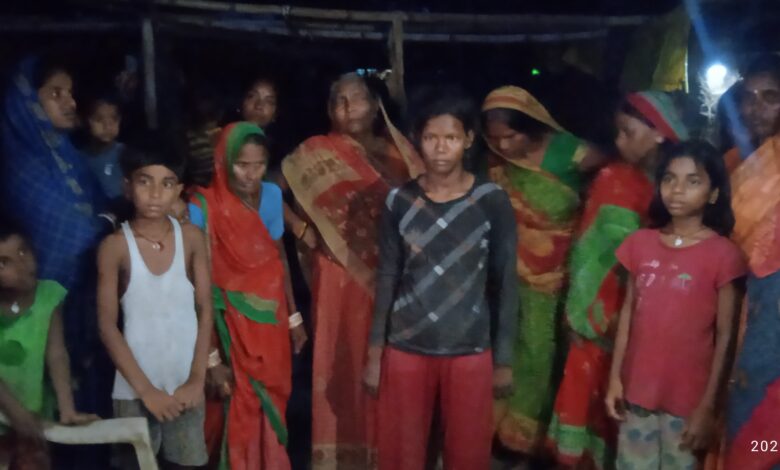 Bihar News-Rajapakar-- 45 year old Sunita Devi, resident of Bariyarpur village, died in a road accident