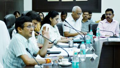 Prayagraj News: Divisional review meeting was held under the chairmanship of Divisional Commissioner