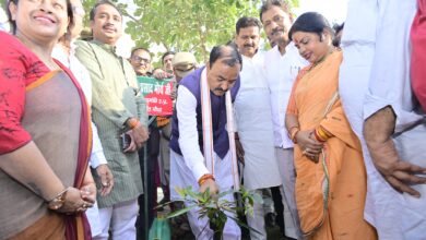 Prayagraj News: Honorable Deputy Chief Minister participated in the seminar program organized to honor democracy fighters and emergency