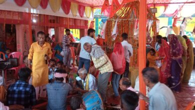 Bihar News-Rajapakar-- The 24-hour Ashtayam Yagna organized from yesterday Wednesday in the Kali Sthan complex located in Rajapakar market of the block headquarters ended today at 12 noon on Thursday