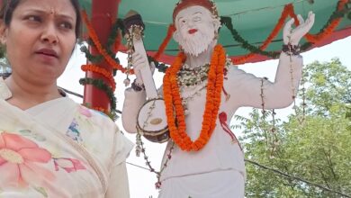 Bihar News Mahatma Kabir still shows the path of humanity, love and equality through his couplets: Garima