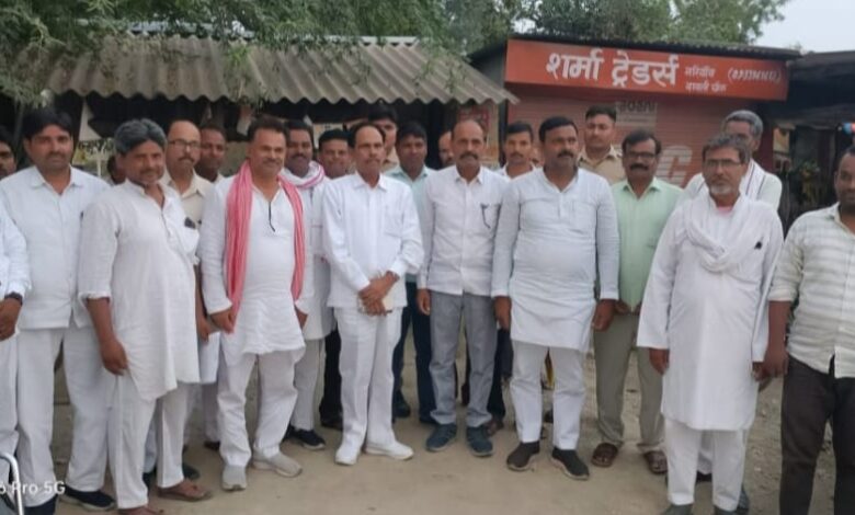 अम्बेडकर नगर न्यूज- आलापुर विधायक माननीय त्रिभुवन दत्त जी का क्षेत्र में सघन जनसंपर्क ।