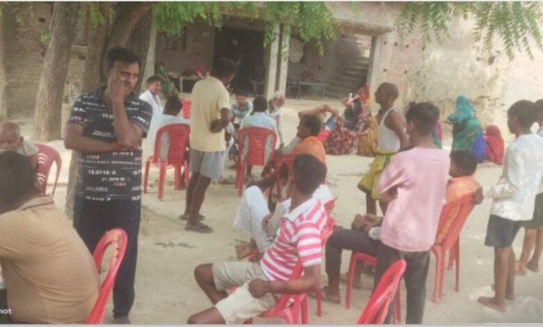 जनपद प्रतापगढ़ थाना मान्धाता मिथुन गुप्ता ने किया खुद खुशी