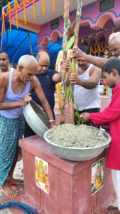 Bihar News-Rajapakar. The first foundation day of the Manokamna Hanuman Temple located in Jahingra Tola of Rajapakar Southern Panchayat of the block area was celebrated on Monday in an atmosphere of reverence and devotion.