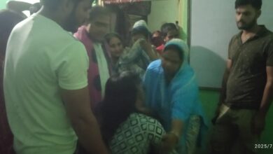 Bihar News-Rajapakar--- A 22 year old youth died due to lightning strike in Pokharera Chausaj village of Baikunthpur Panchayat.