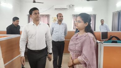Bihar News Ensure timely payment of salaries of employees including teachers: District Officer  
