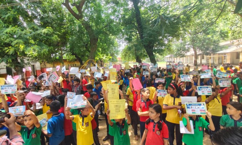 Prayagraj News: Students participated enthusiastically in the essay and painting competition on water conservation