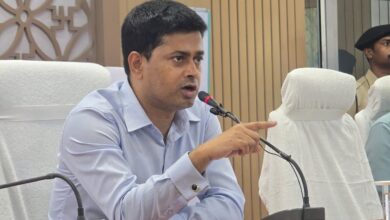 BiharNews Take necessary steps to maintain smooth power supply: District Officer  