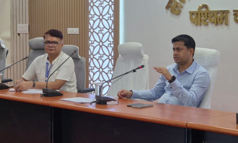 BiharNews पशुपालकों को बेहतर पशु चिकित्सा कराएं उपलब्ध : जिला पदाधिकारी