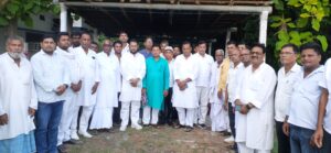 Bihar News-Rajapakar--- Mahagathbandhan workers expressed anger over the activities of Congress MLA Pratima Kumari from Rajapakar assembly constituency