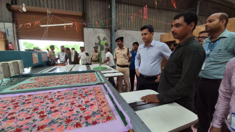 Bihar News The district administration stands with the entrepreneurs and every possible effort will be made to ensure their success: District Officer