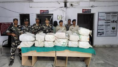BiharNews Smuggler arrested with about 184 kg of Raja on India Nepal border, one Sumo seized