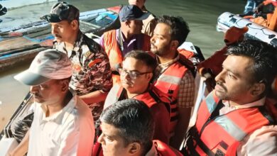 Prayagraj News: District Magistrate inspected the flood areas