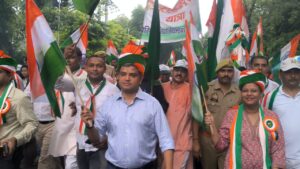 Prayagraj News: District Magistrate flagged off the Tiranga Yatra organized by Basic Education Department under the Har Ghar Tiranga program