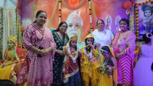 बेतिया: प्रजापिता ब्रह्माकुमारी ईश्वरीय विश्वविद्यालय में हर्षोल्लास से मना श्रीकृष्ण जन्मोत्सव