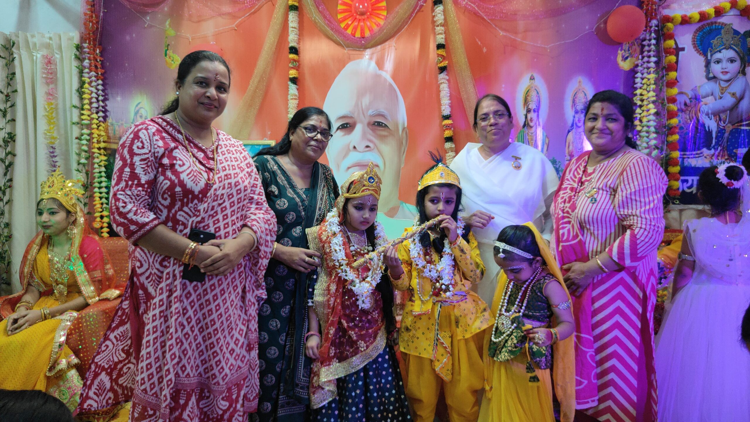 बेतिया: प्रजापिता ब्रह्माकुमारी ईश्वरीय विश्वविद्यालय में हर्षोल्लास से मना श्रीकृष्ण जन्मोत्सव