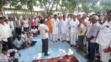 आलापुर विधायक त्रिभुवन दत्त ने क्षेत्र में किया जनसंपर्क, शोक संवेदना व्यक्त कर लोगों से मिले