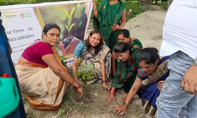 बेतिया में महापौर ने “एक पेड़ मां के नाम अभियान-2” में महिलाओं से साझा किया हरियाली का संदेश