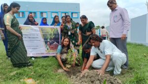बेतिया में महापौर ने “एक पेड़ मां के नाम अभियान-2” में महिलाओं से साझा किया हरियाली का संदेश
