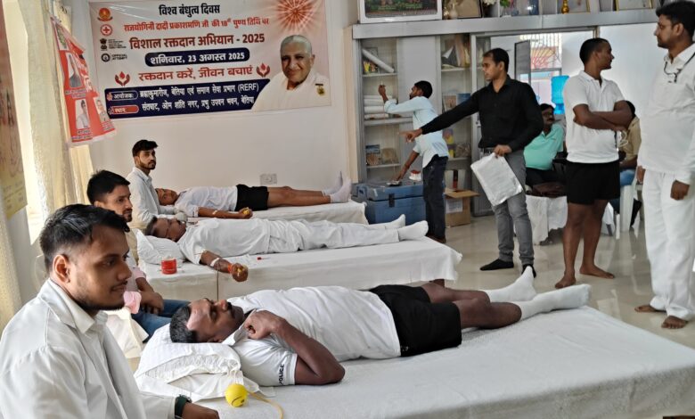 Bihar News: जिलाधिकारी धर्मेंद्र कुमार ने ग्रामीण सड़क परियोजनाओं में तेजी और गुणवत्ता पर दिया जोर