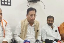 Bihar News – चनपटिया रेलवे स्टेशन पर सप्त क्रांति एक्सप्रेस का ठहराव शुरू, सांसद संजय जयसवाल ने दिखाई हरी झंडी