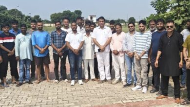 Agra News: BJP leader Upendra Singh met with the District Magistrate regarding the irregularities at the Akola Mini Stadium and was assured of speedy improvement.