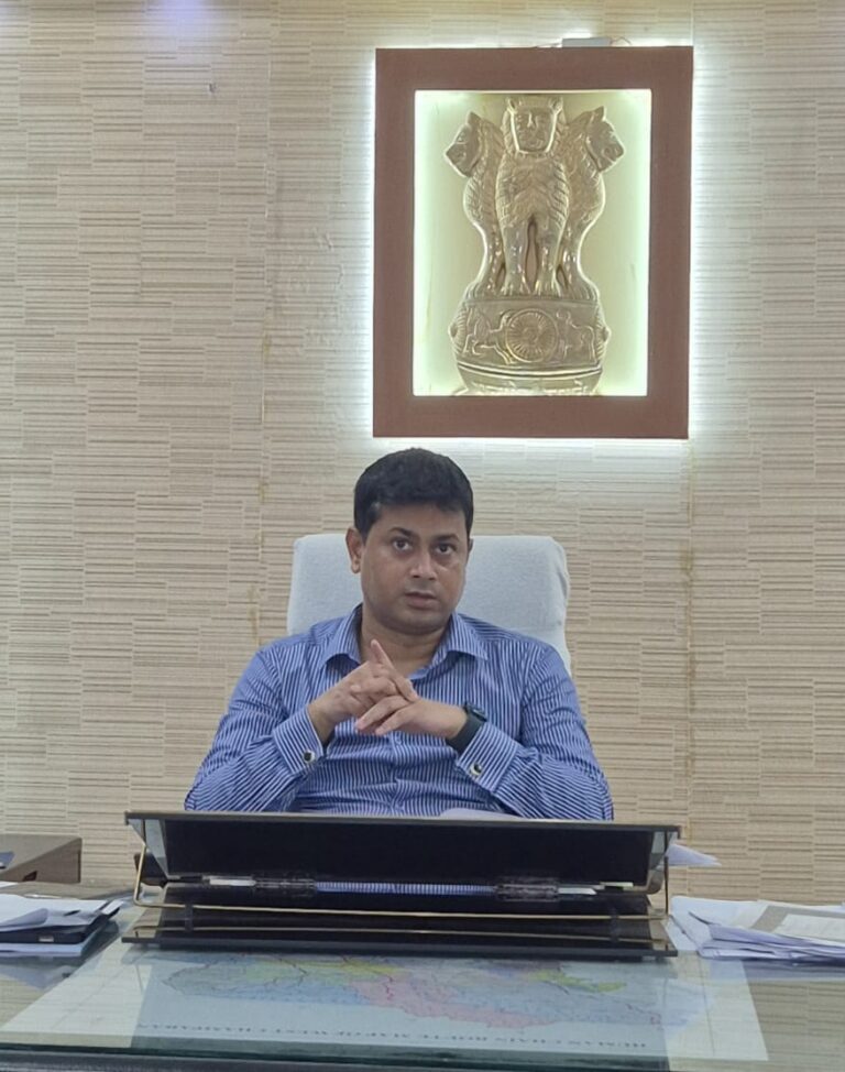 Bihar News: FIR lodged against Kathar PACS president Harishankar Tiwari and manager Sunil Tiwari at Dhanaha police station.