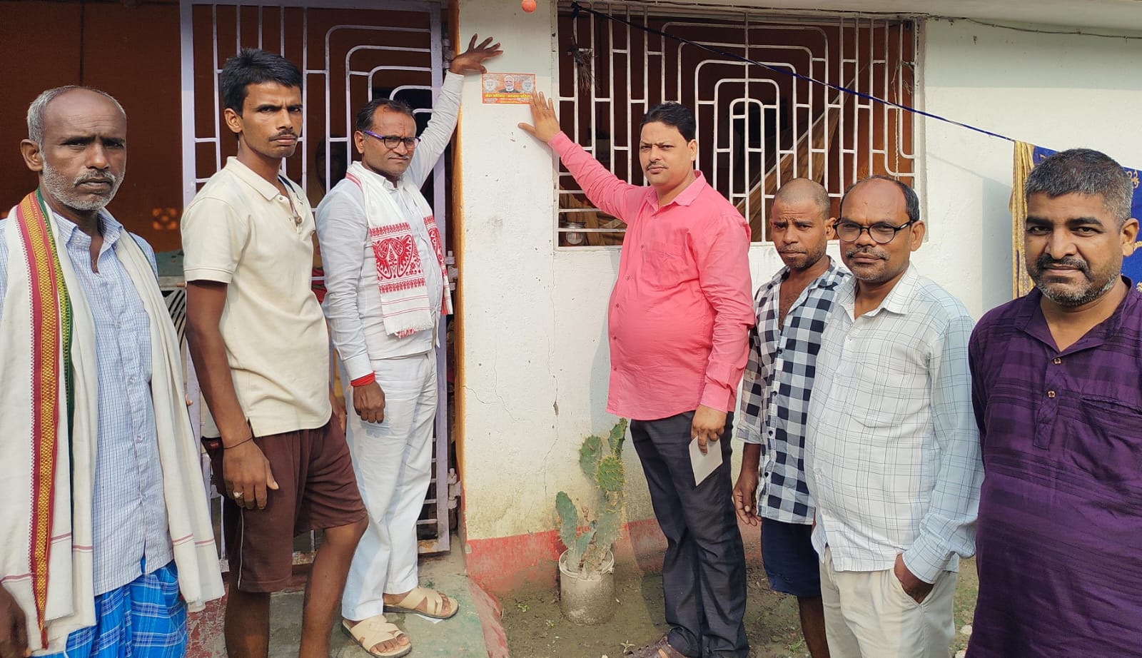 भाजपा प्रदेश मीडिया प्रभारी हरेश कुमार सिंह ने राघोपुर विधानसभा क्षेत्र के सहदुल्लहपुर धोबौली पंचायत में चलाया जनसंपर्क अभियान