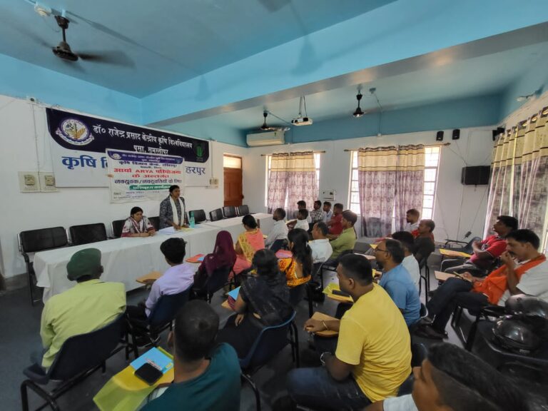 Bihar News- A training program on mushroom production and value addition was organized under the Arya project at Krishi Vigyan Kendra Hariharpur Vaishali.