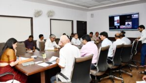 Prayagraj News: Divisional review meeting of development works concluded under the chairmanship of Divisional Commissioner.