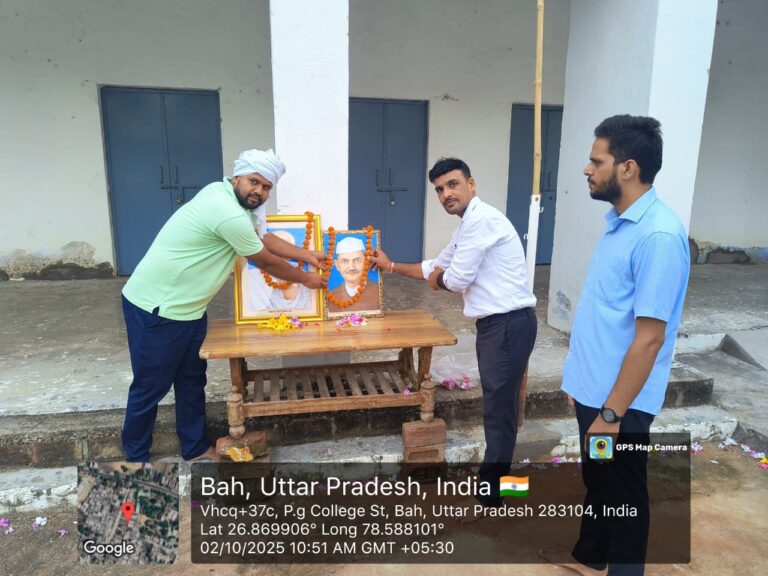 Agra News: Gandhi and Shastri's birth anniversary celebrated with great pomp