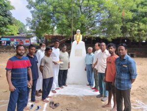 IMG 20251002 WA05681 बशीर उल हक़ रॉकी ने युवाओं से गांधी विचारों को अपनाने का किया आह्वान, कांग्रेस कार्यकर्ताओं व स्थानीय नागरिकों ने दी श्रद्धांजलि